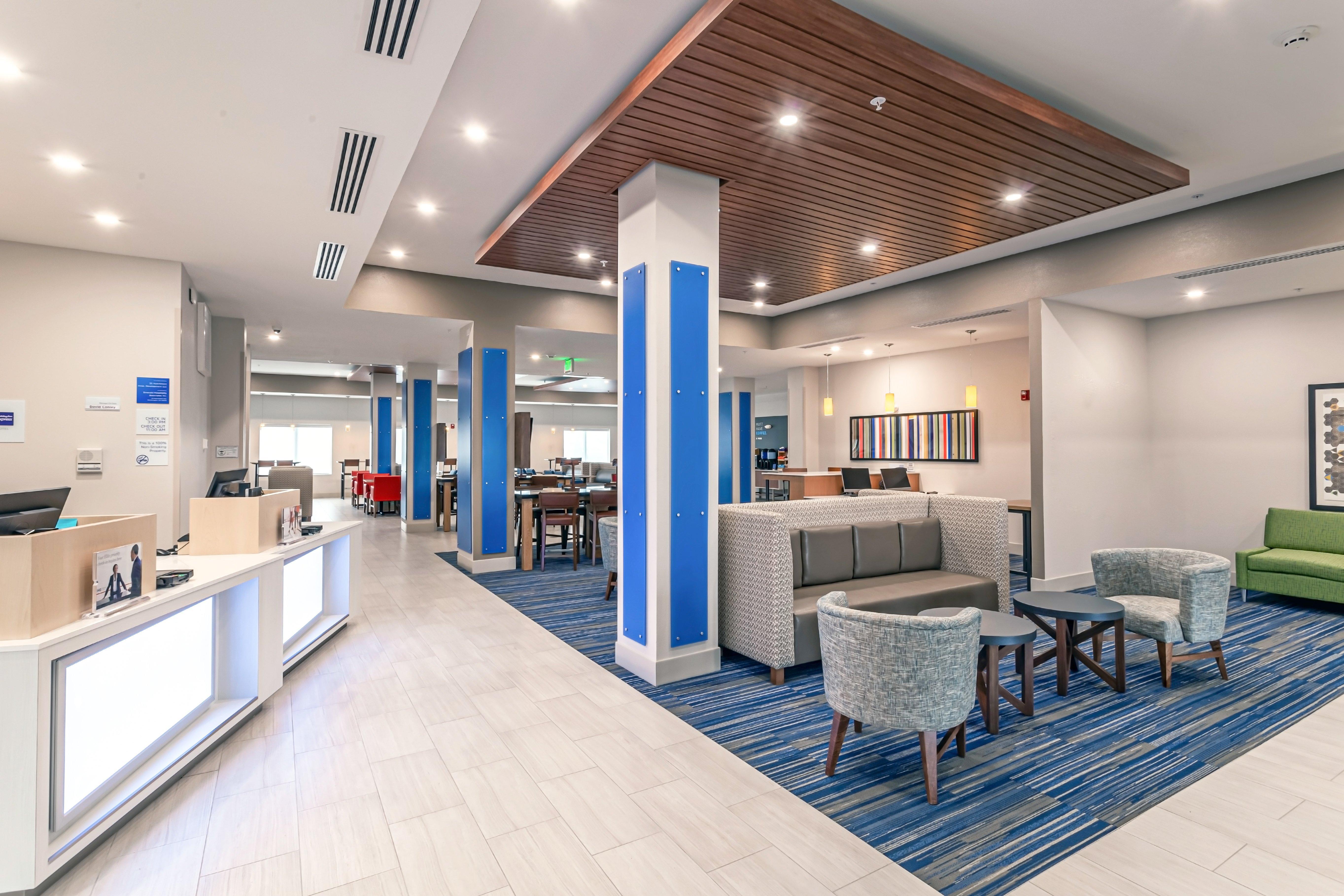 Holiday Inn Express & Suites - Columbus - Worthington By Ihg Zewnętrze zdjęcie