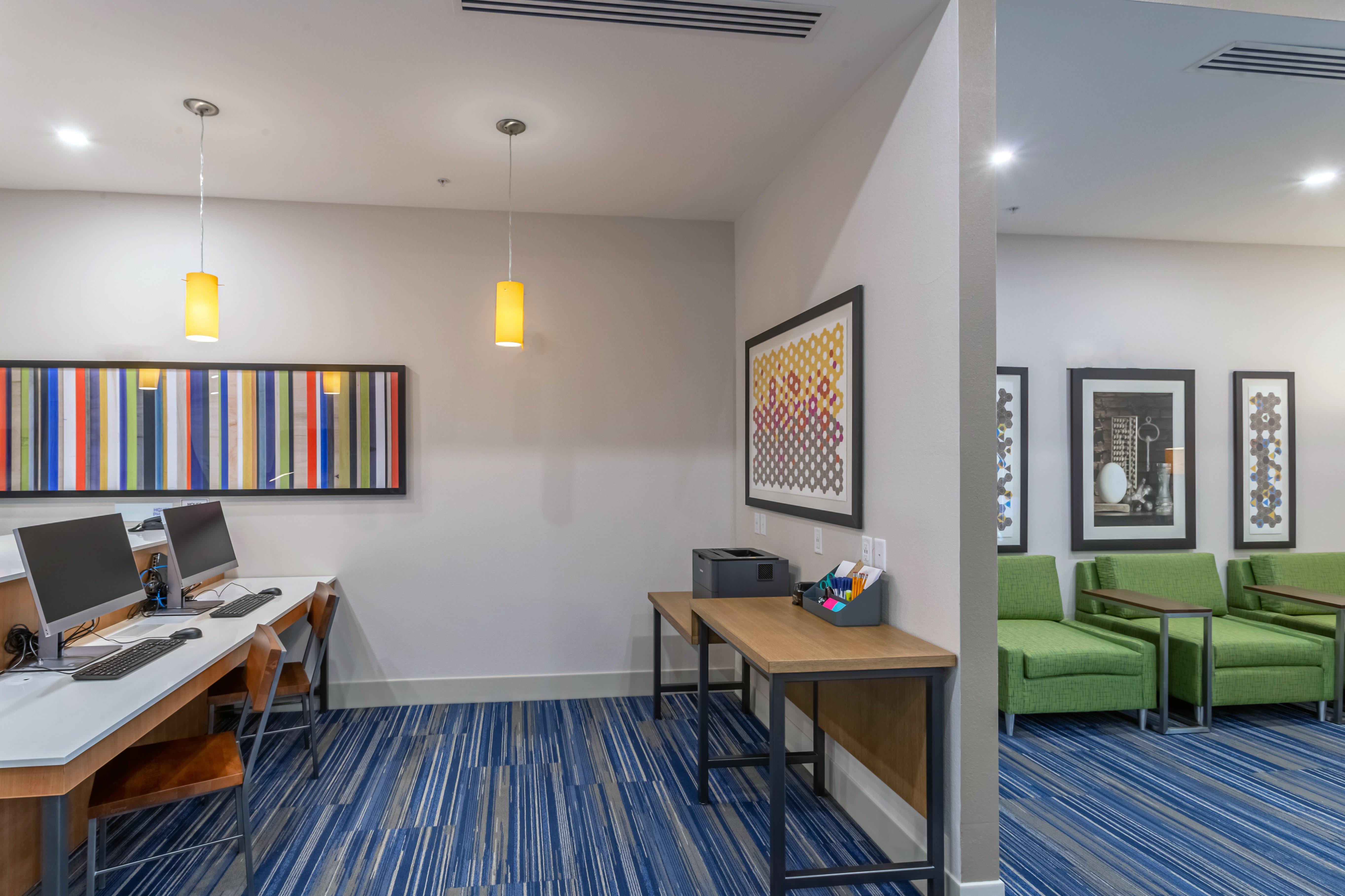 Holiday Inn Express & Suites - Columbus - Worthington By Ihg Zewnętrze zdjęcie